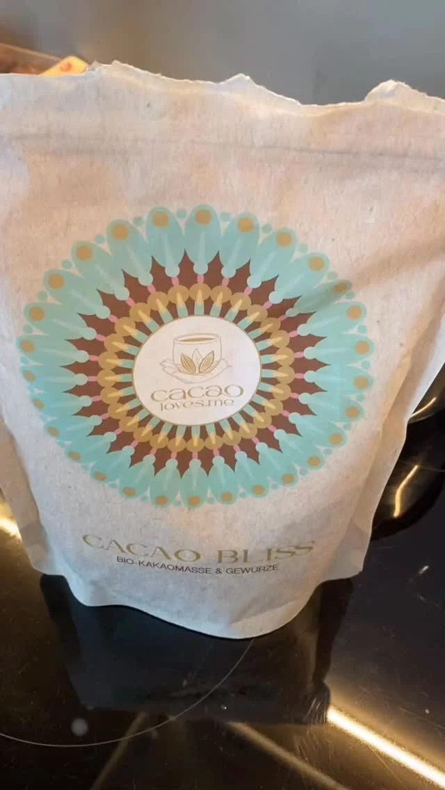 Was für ein magischer Abend, mit 11 tollen Frauen, die in ihre Vergangenheit gereist sind, um dort zu spüren, zu verändern, zu reinigen, zu klären! Mit einem Cacao- Ritual wurden Samen für einen kraftvollen Neuanfang gesäht und wir haben uns mit den Visionen verbunden, die in uns reifen wollen. Mein Herz ist voll! 

Danke für euer Vertrauen ❤️#jazuneuenperspektiven #jazuklarheit #jazuleichtigkeit #jazudir #frauenkreis